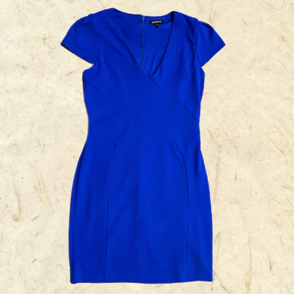 Express Dress size M only worn once. Excellent condition.